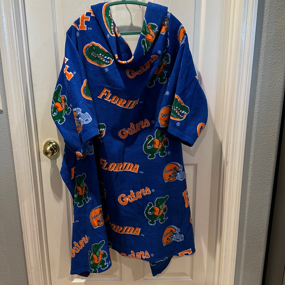 Small UF Florida Gators orange and blue Snuggies blanket - with sleeves